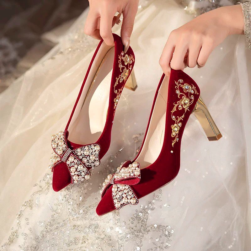 Embroidered Block Heel Single  - Pump Heel Block reseña y precio