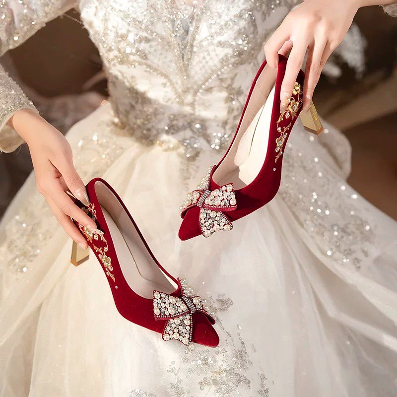 Embroidered Block Heel Single  - Pump Heel Block reseña y precio